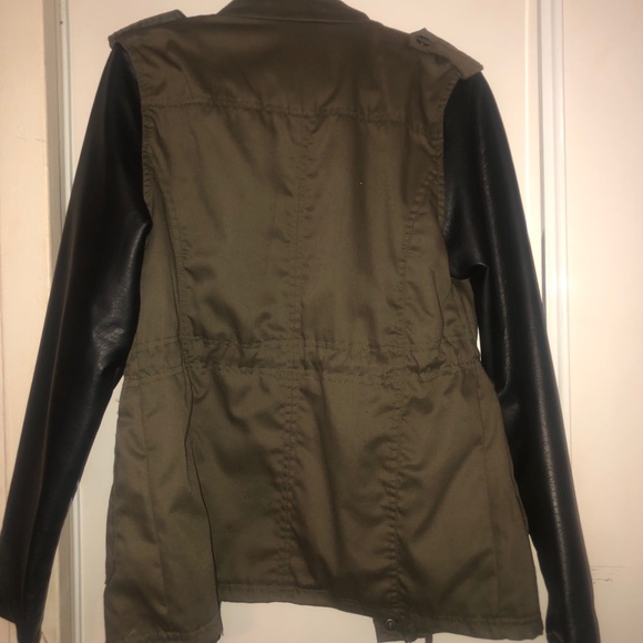 Women’s Jacket - Picture 2 of 3